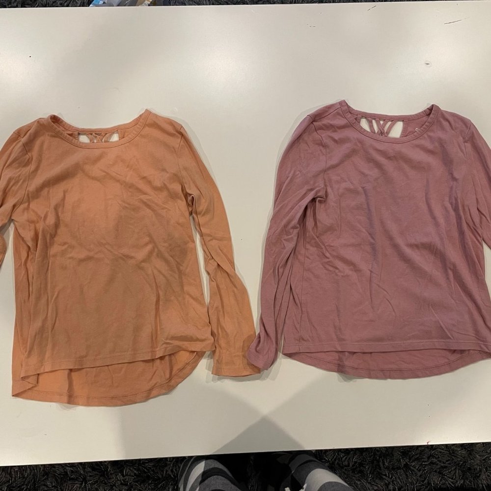 Old Navy Bundle of 2 Girls Long Sleeved Shirts
